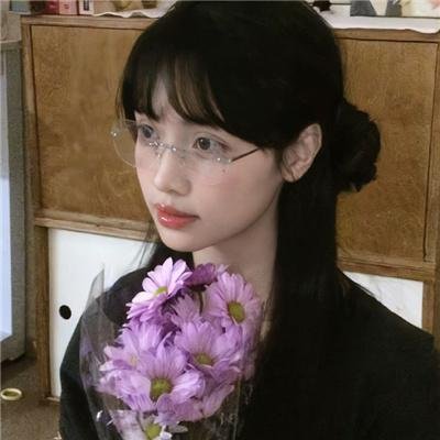 冰属性男子与酷酷女同事
